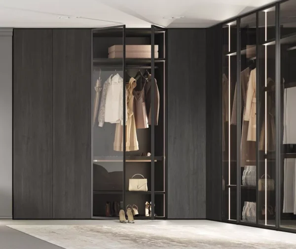 armario de rincón con puertas en cristal y laminado oscuro