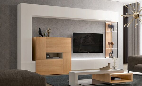 mueble de salon con una original forma combinado en blanco brillo y madera