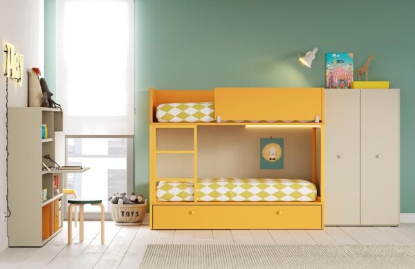 Litera infantil con tres camas en color mostaza