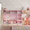 Dormitorio infantil con una litera de dos camas y dos cajones y zona de estudio a medida colores haya y rosa