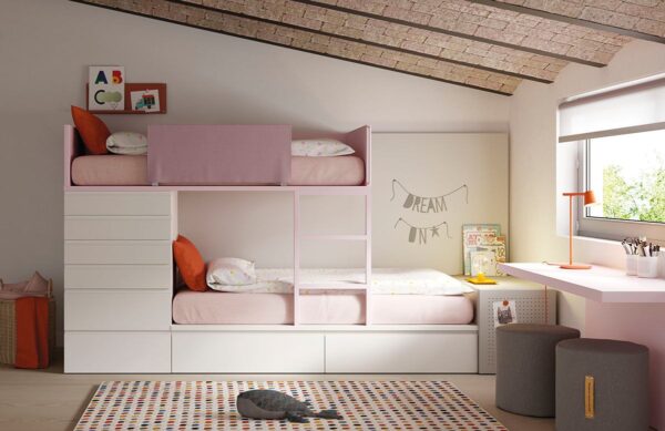 Dormitorio con cama tren con dos camas y cajones al lateral un modulo de cajones con un quitamiedos abatible blanco