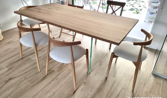 mesa de comedor madera con sillas