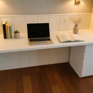 Mesa de estudio blanca a medida